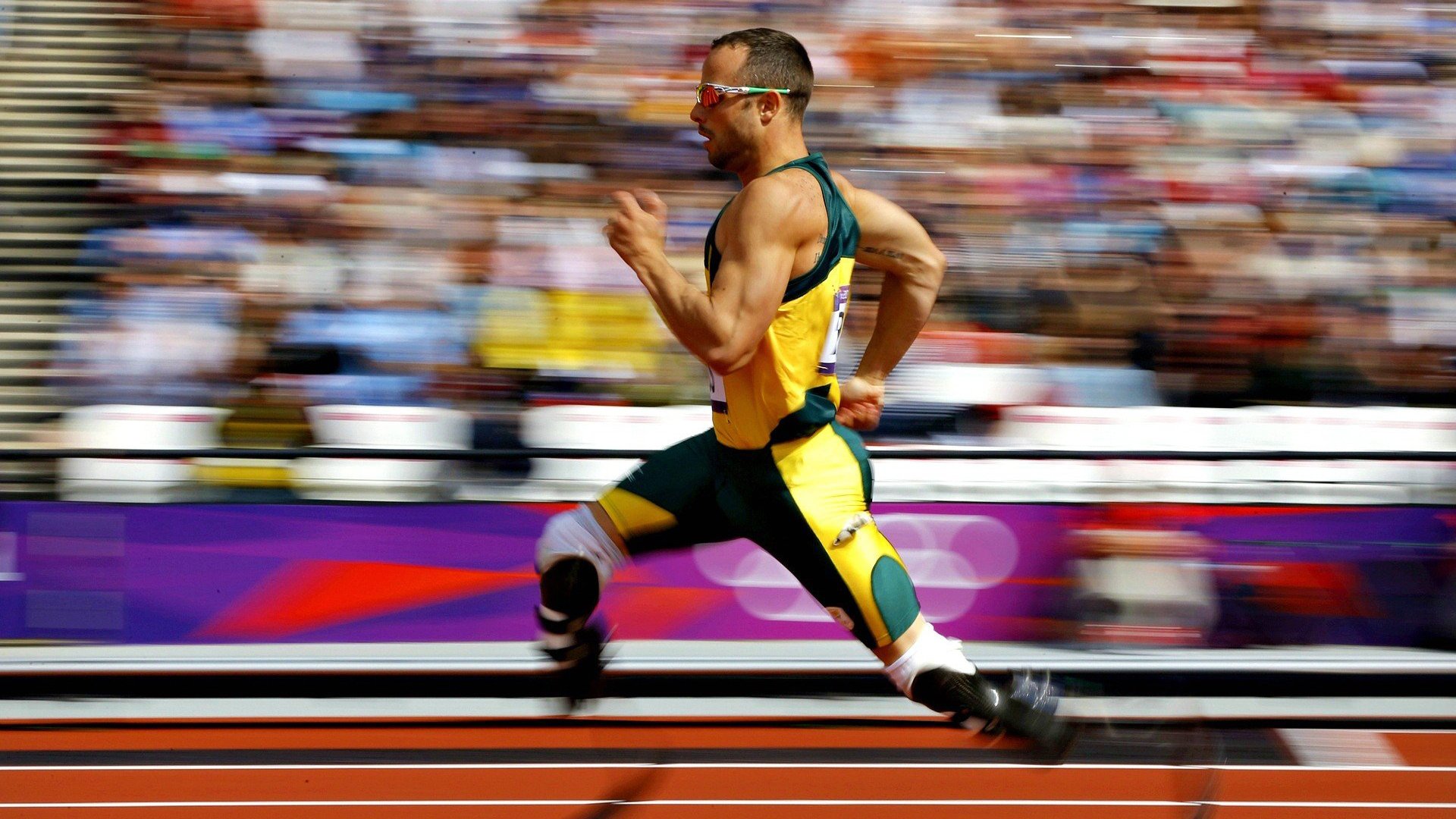 德国女子团体追逐赛选手在决赛中获得铜牌,德国女子突队